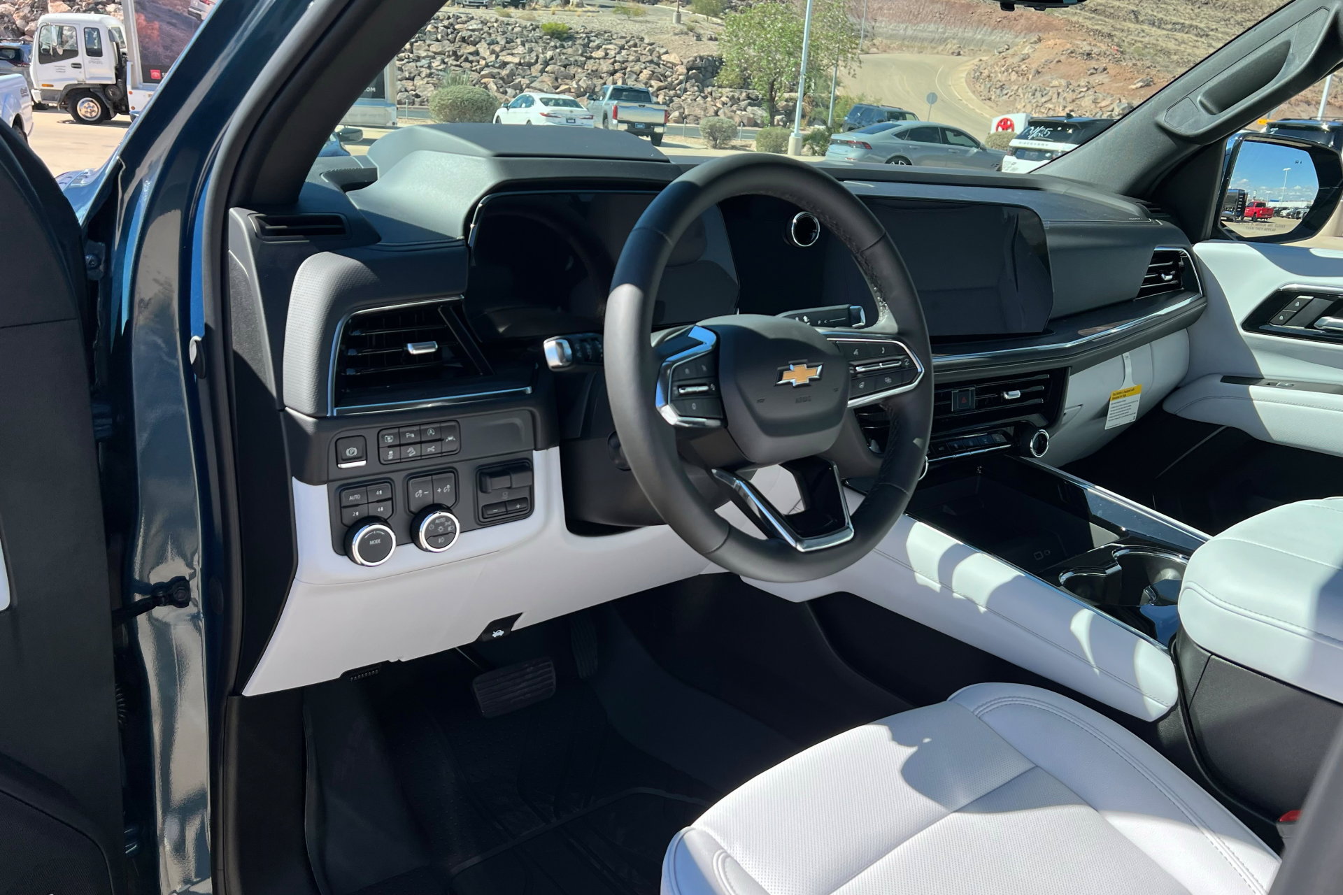 New 2026 Chevrolet Suburban Premier image 16