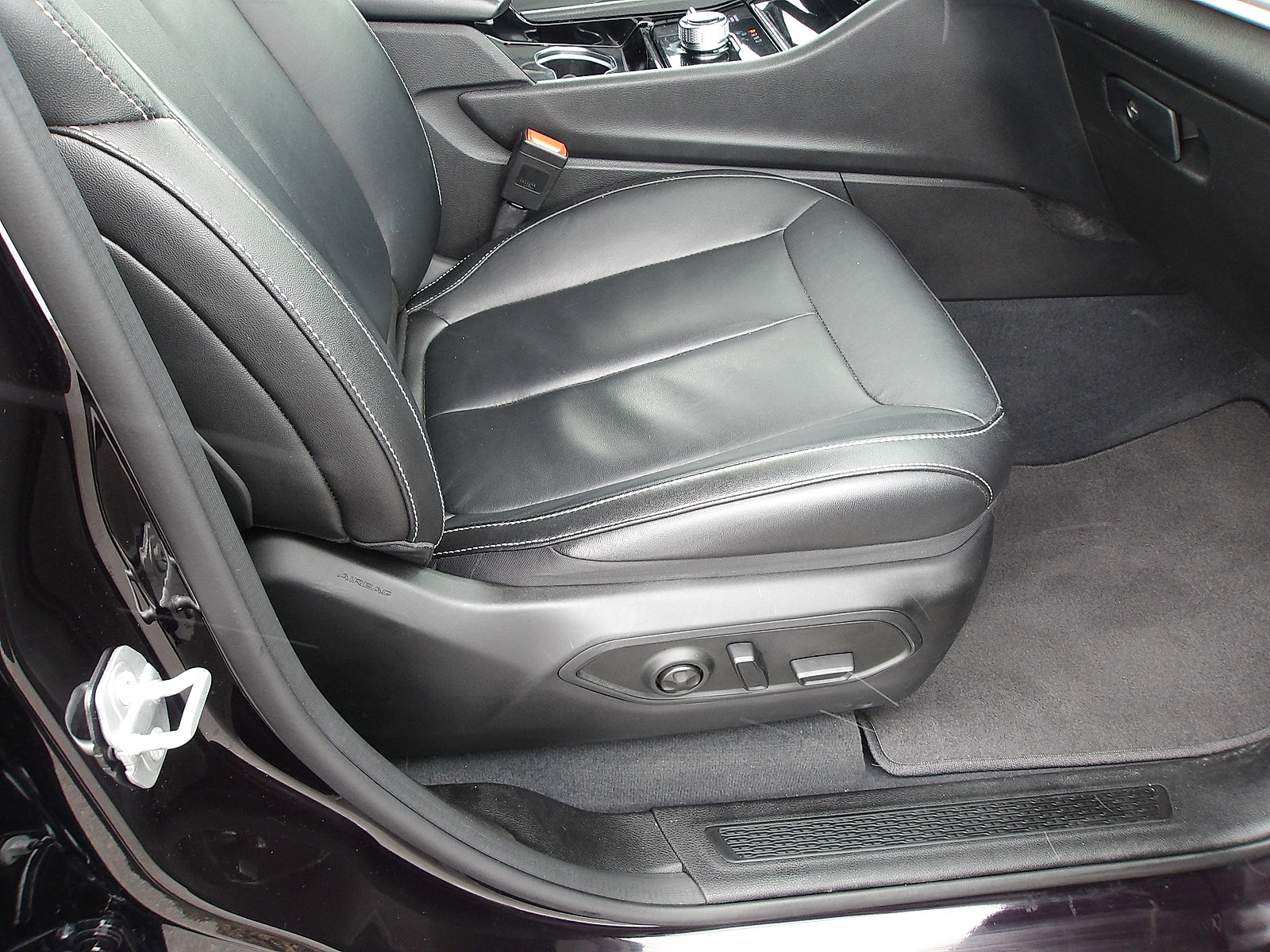 Used 2023 Jeep Grand Cherokee L Limited image 11