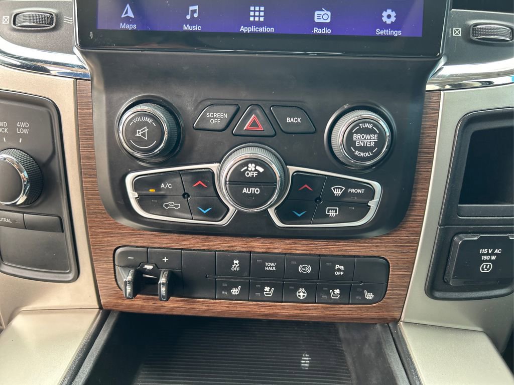 Used 2015 RAM 2500 Laramie w/ Black Appearance Group AWD/4WD image 24