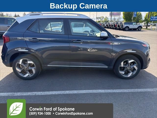 Used 2022 Hyundai Venue Limited FWD image 4
