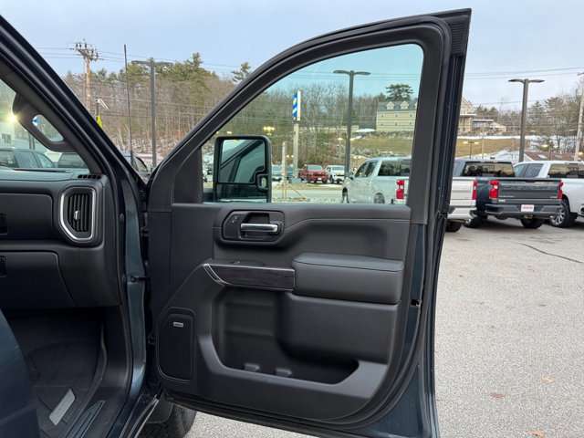 Used 2020 Chevrolet Silverado 2500 LTZ w/ LTZ Premium Package image 26