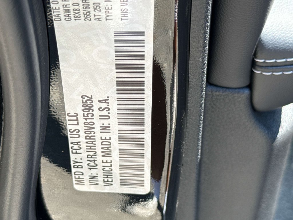New 2027 Jeep Grand Cherokee Altitude AWD/4WD image 30