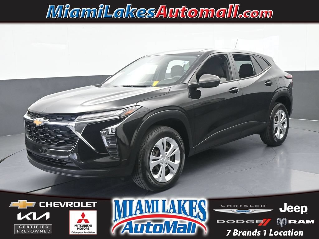 Used 2024 Chevrolet Trax LS FWD image 1