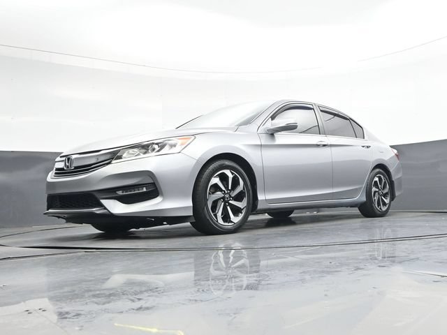 Used 2017 Honda Accord EX image 35