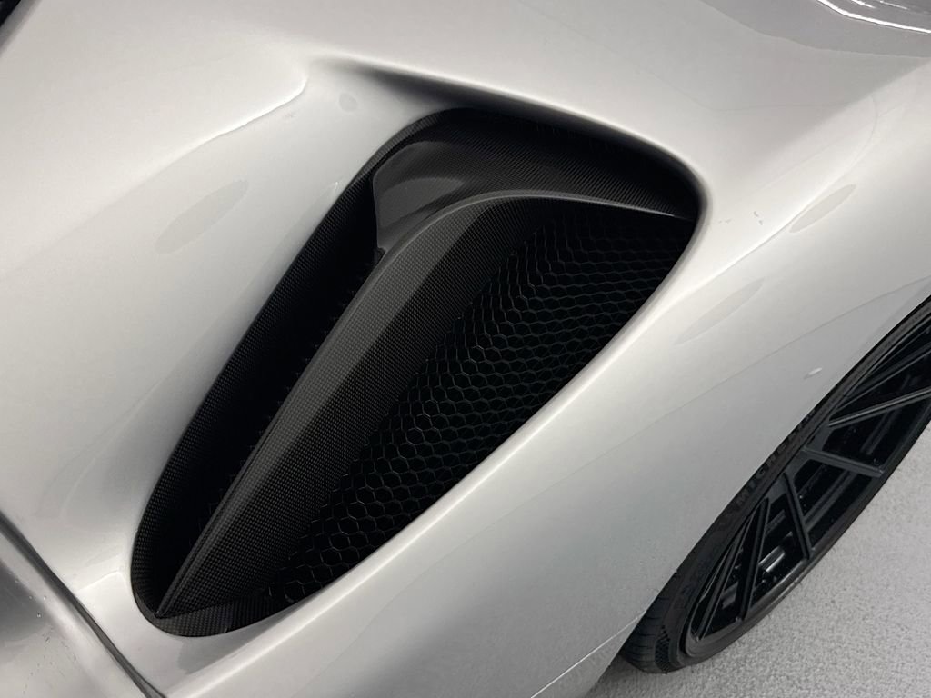 Used 2021 Ferrari SF90 Stradale AWD/4WD image 26