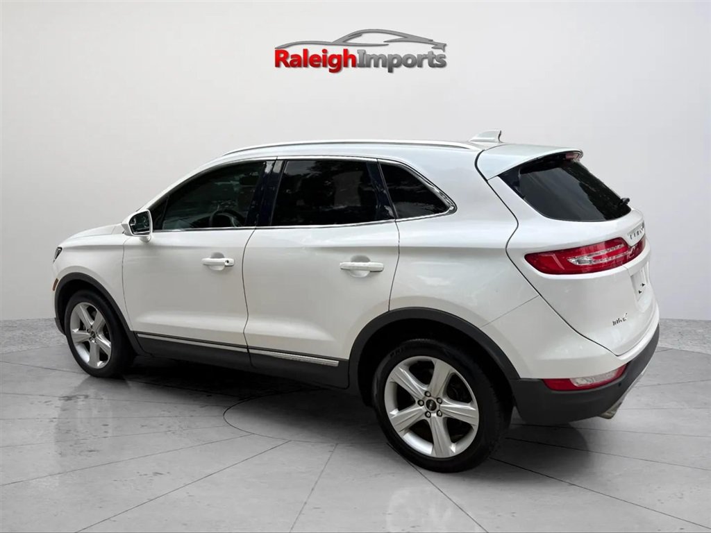 Used 2018 Lincoln MKC Premiere AWD/4WD image 2