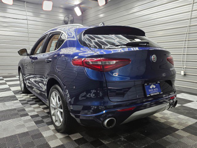 Used 2021 Alfa Romeo Stelvio Ti w/ Premium Package AWD/4WD image 8