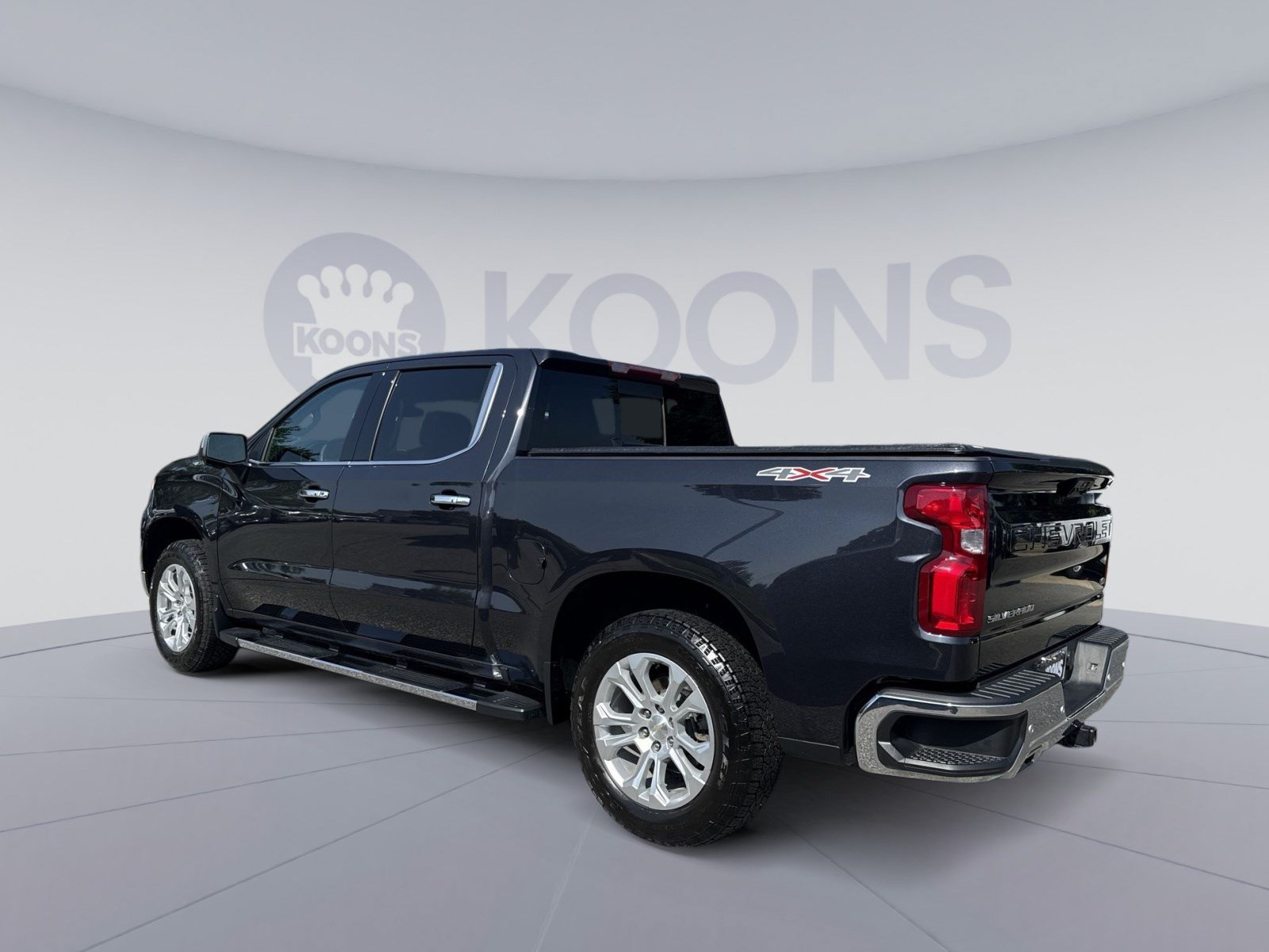 Used 2024 Chevrolet Silverado 1500 LTZ w/ LTZ Premium Package AWD/4WD image 4