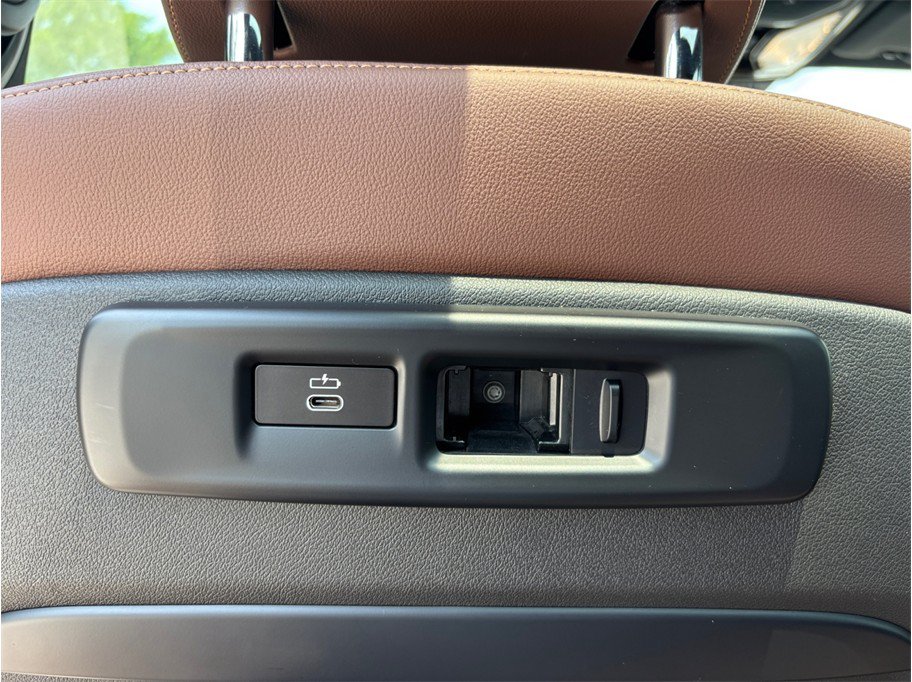 Used 2020 BMW X5 M50i AWD/4WD image 45