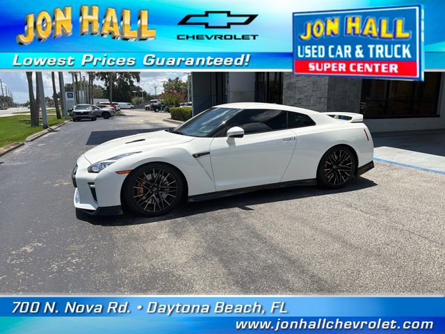 Used 2021 Nissan GT-R Premium AWD/4WD image 3