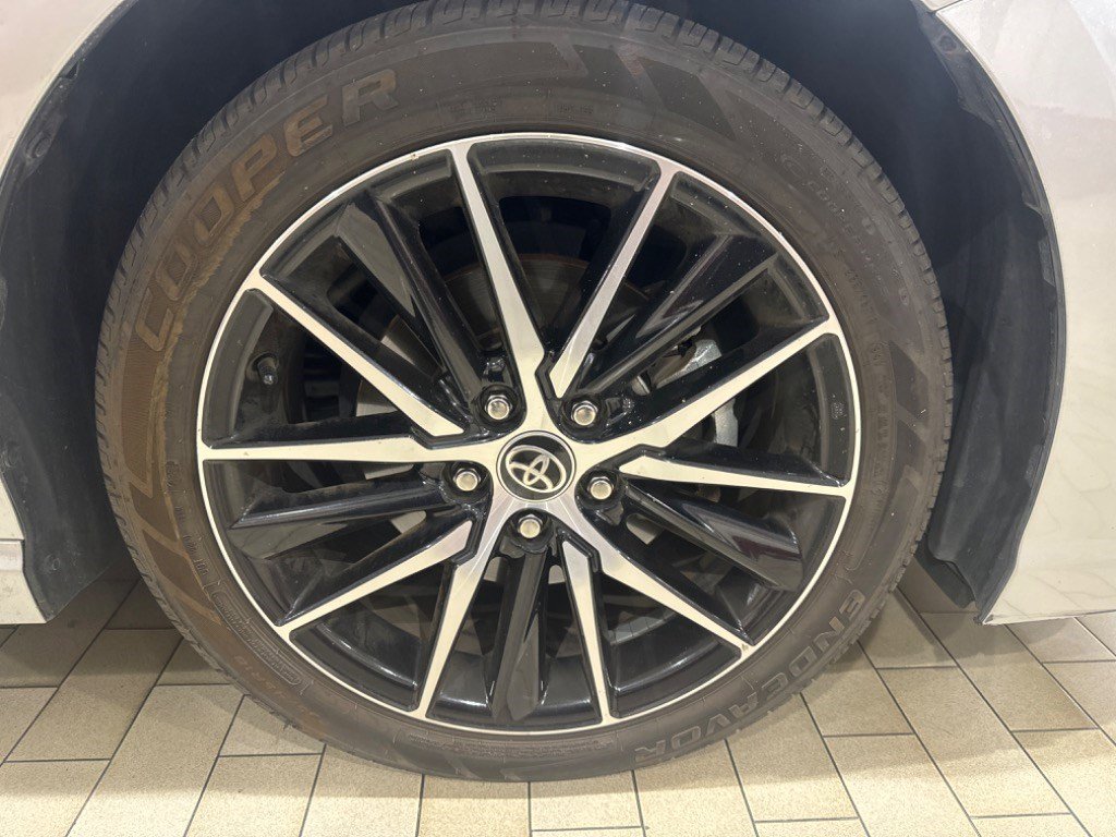 Used 2023 Toyota Camry SE FWD image 11