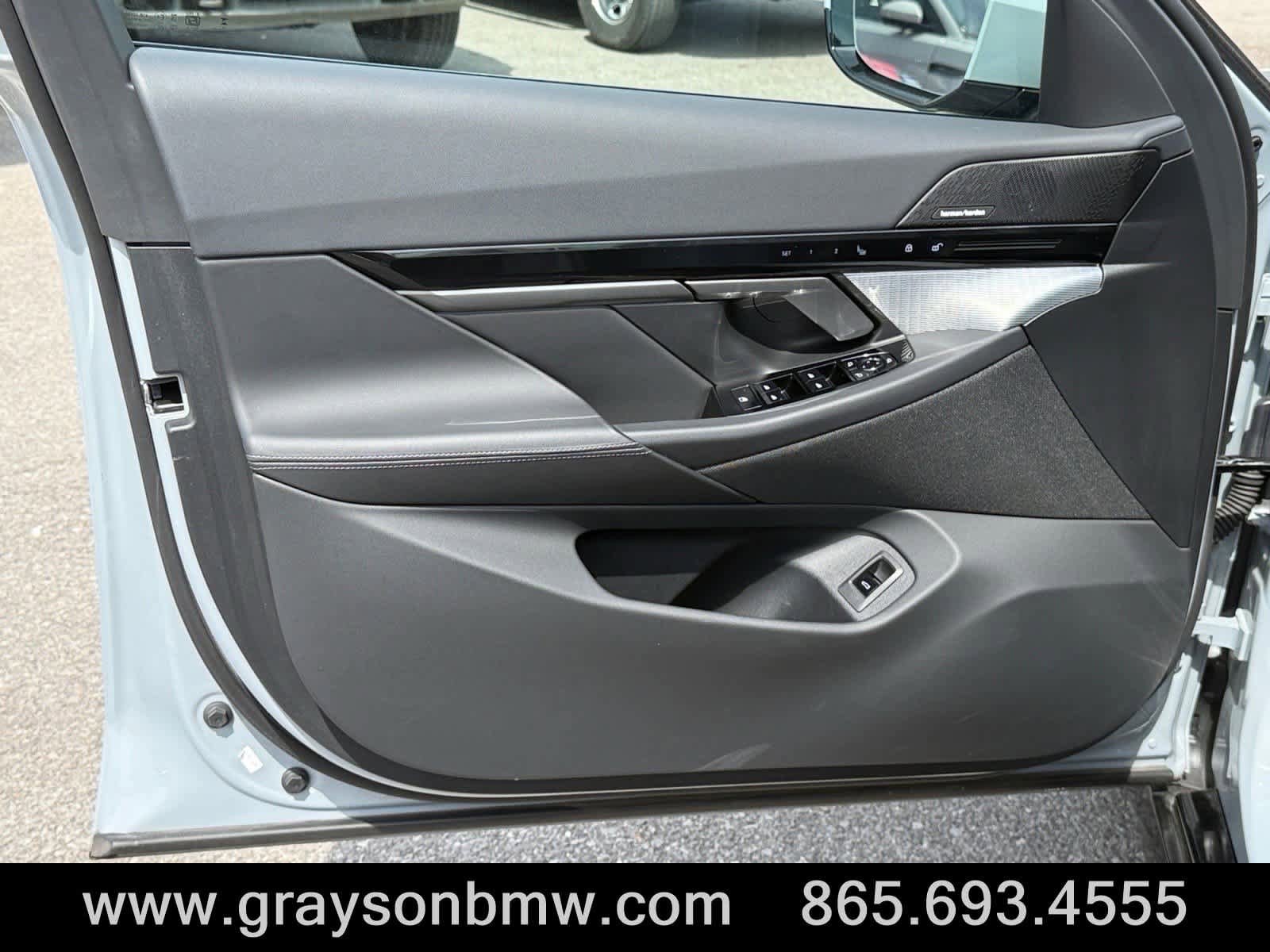 Used 2026 BMW 530i xDrive AWD/4WD image 14