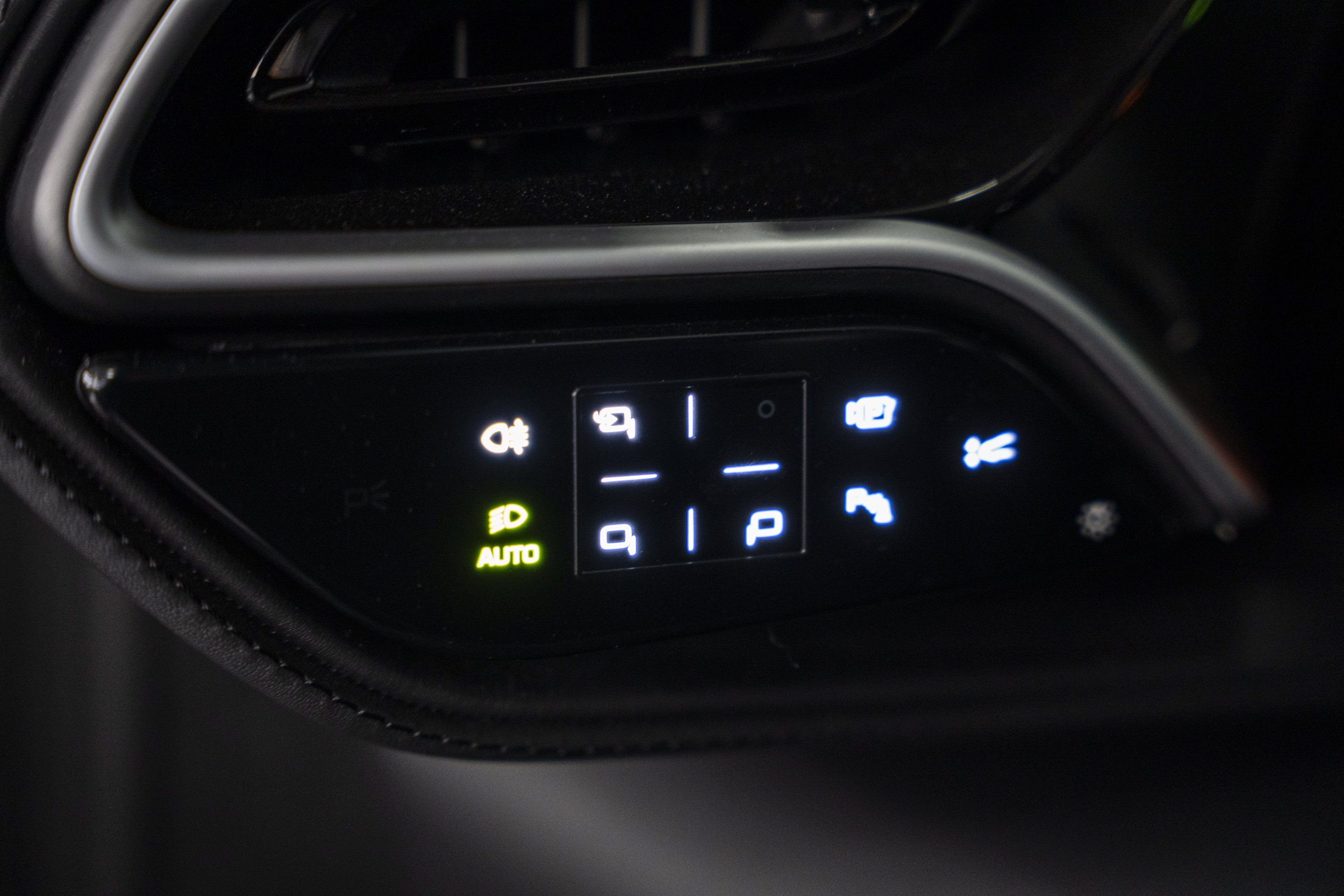 Used 2025 Ferrari 296 GTB RWD image 42