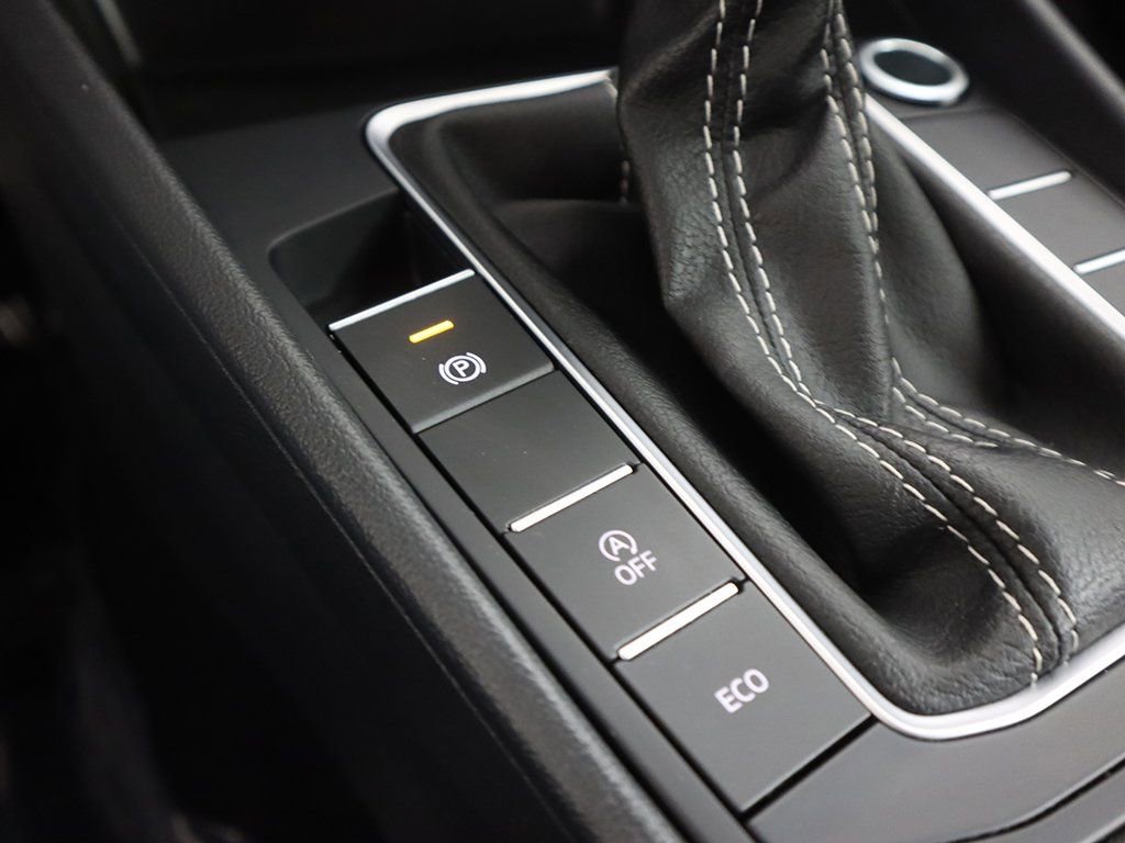 Used 2023 Volkswagen Jetta Sport image 43