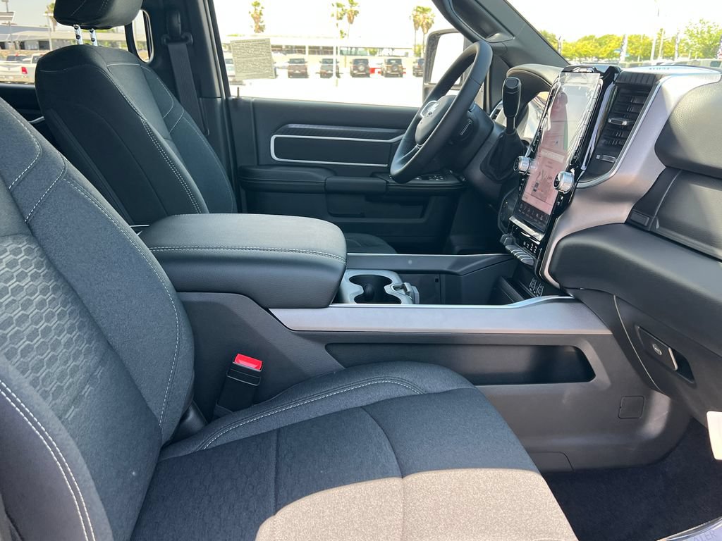 New 2026 RAM 3500 Big Horn AWD/4WD image 14