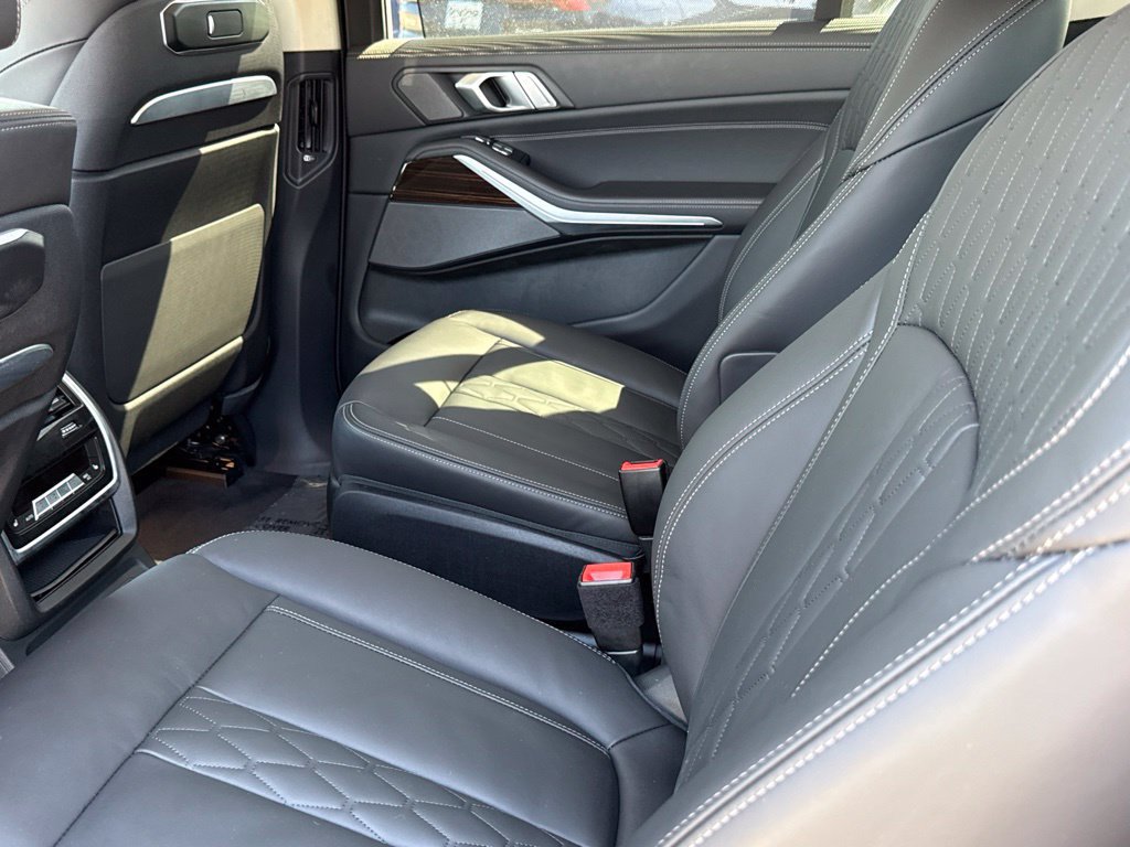Certified 2024 BMW X7 xDrive40i AWD/4WD image 31
