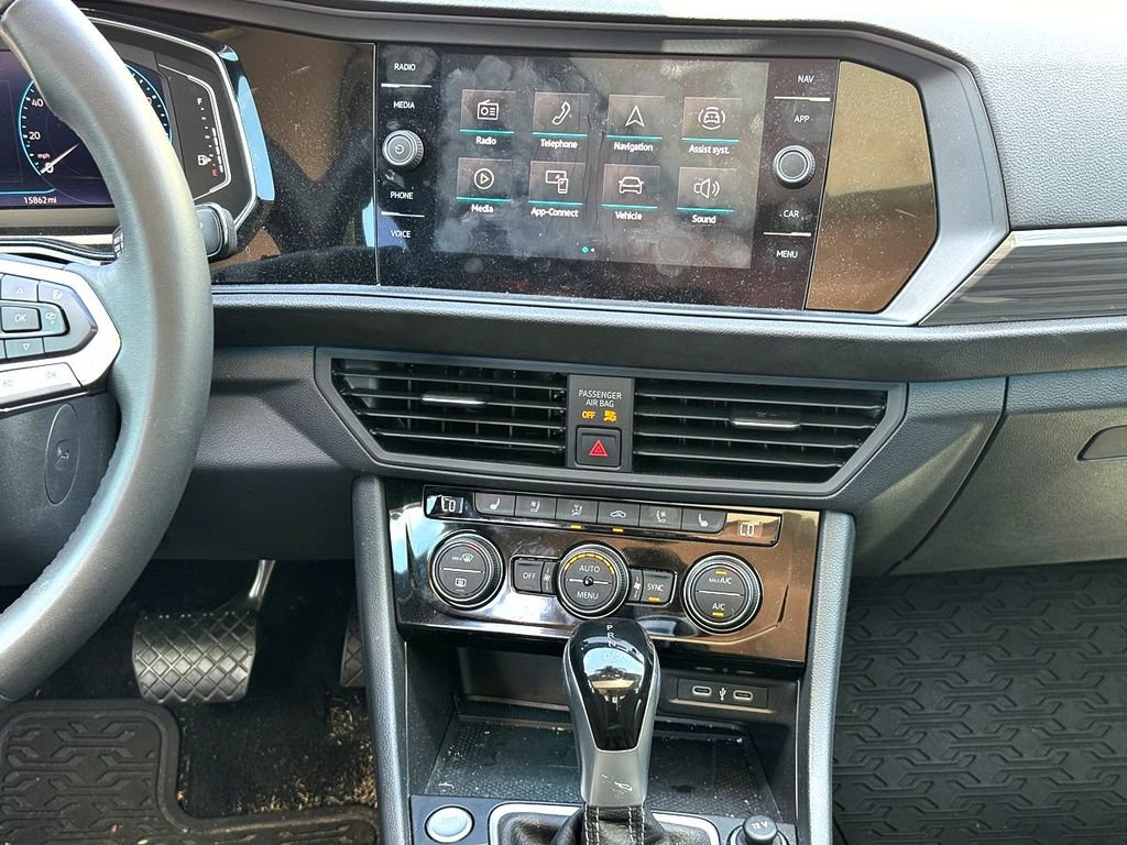 Certified 2023 Volkswagen Jetta SEL image 30