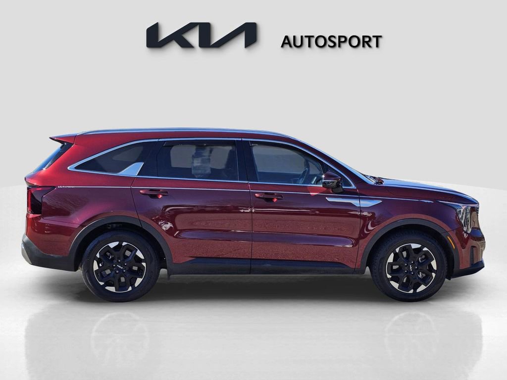 Certified 2024 Kia Sorento S w/ Panoramic Sunroof Package image 7