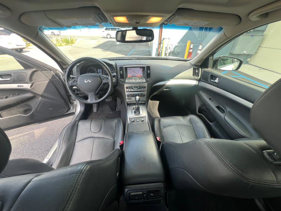 Used 2011 INFINITI G25 x w/ Moonroof Pkg image 9