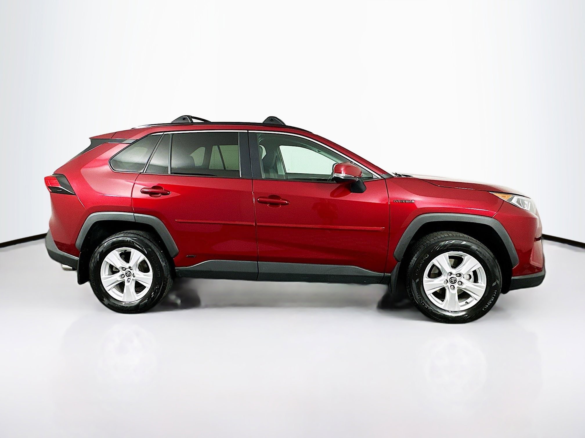Used 2021 Toyota RAV4 XLE AWD/4WD image 10