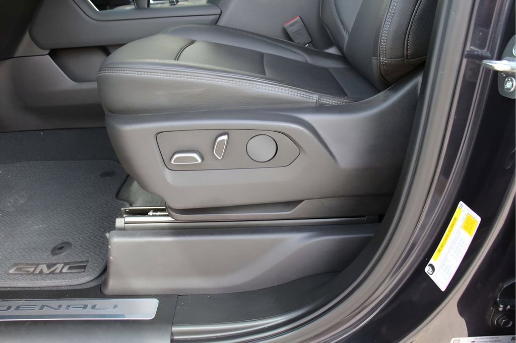 Used 2024 GMC Sierra 1500 Denali w/ Denali Reserve Package image 15