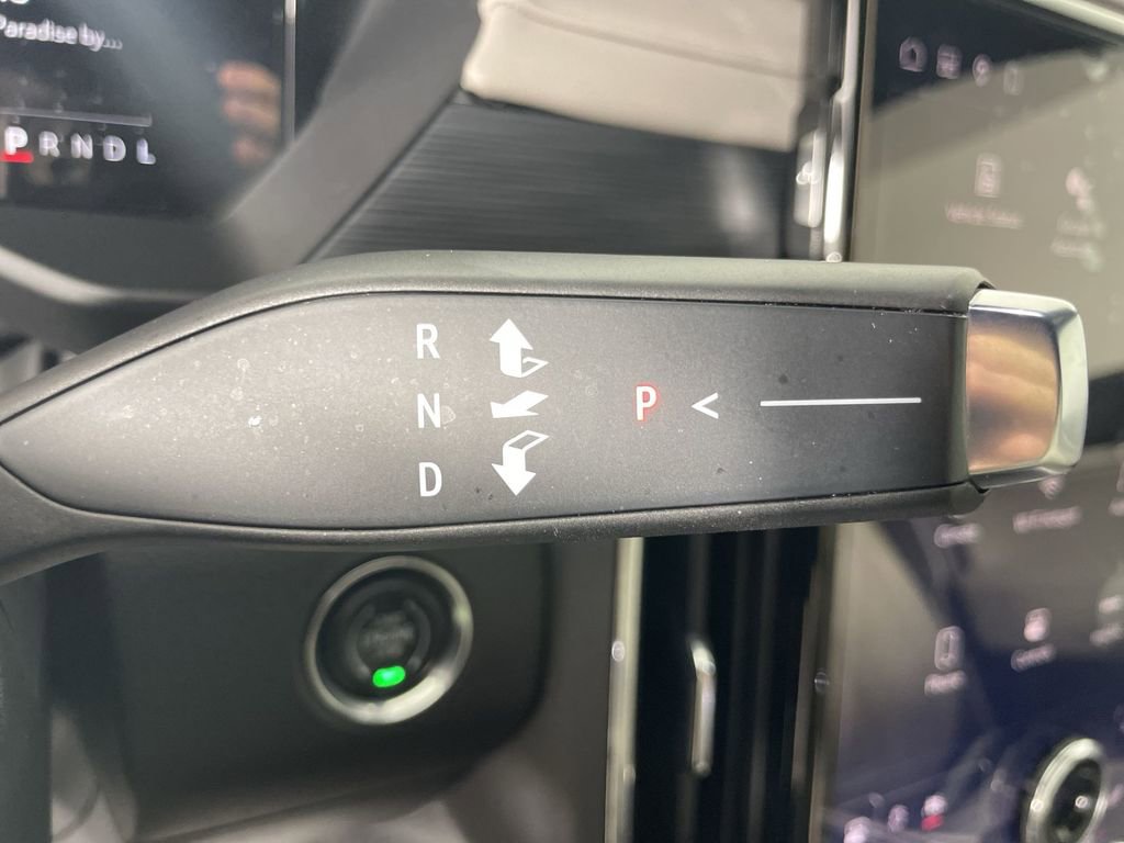 Used 2024 GMC Acadia Elevation image 15