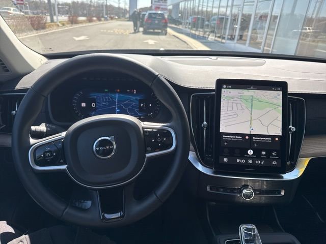 Certified 2025 Volvo XC90 B6 Plus image 19