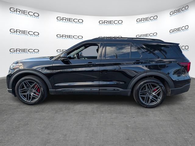 Used 2025 Ford Explorer ST image 4