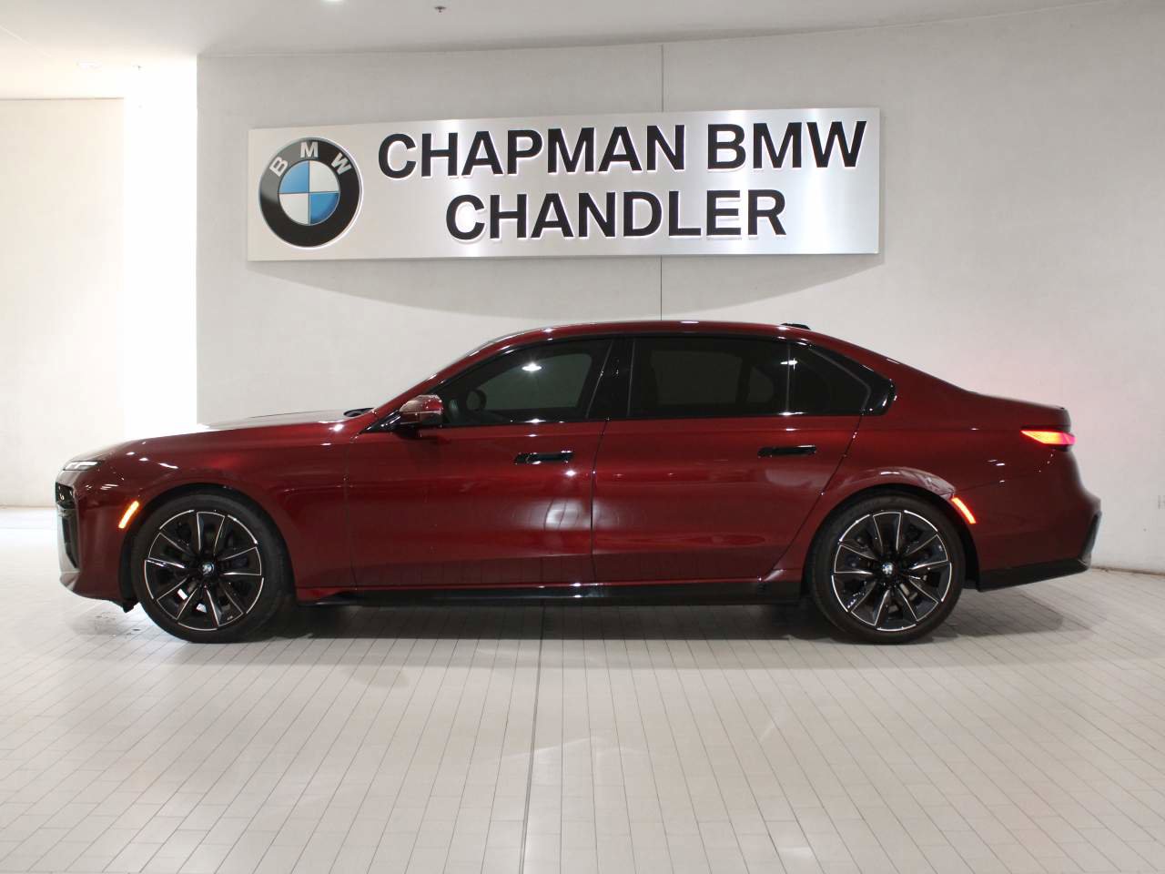 Certified 2023 BMW 740i RWD image 3