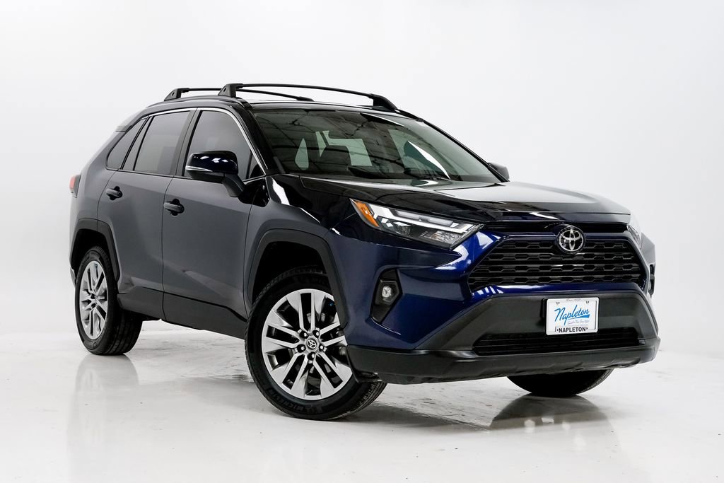 Used 2023 Toyota RAV4 XLE Premium image 7