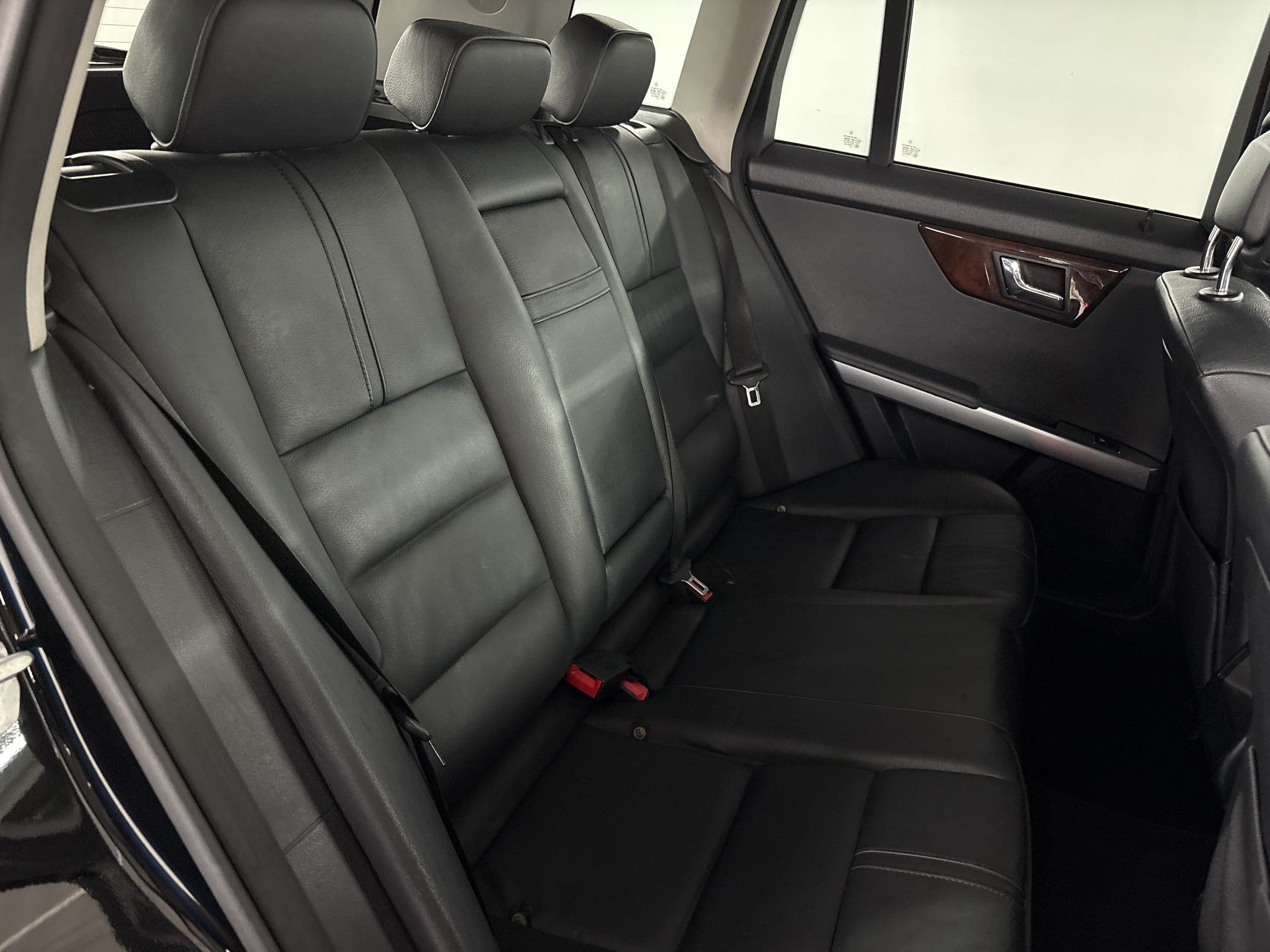 Used 2010 Mercedes-Benz GLK 350 4MATIC image 31