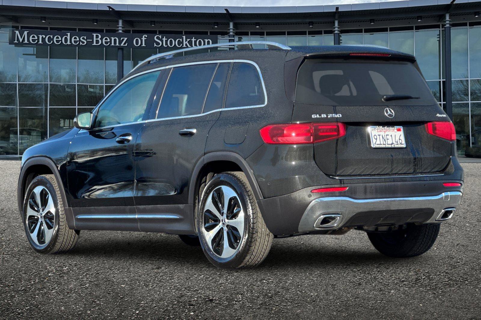 Certified 2025 Mercedes-Benz GLB 250 4MATIC image 6