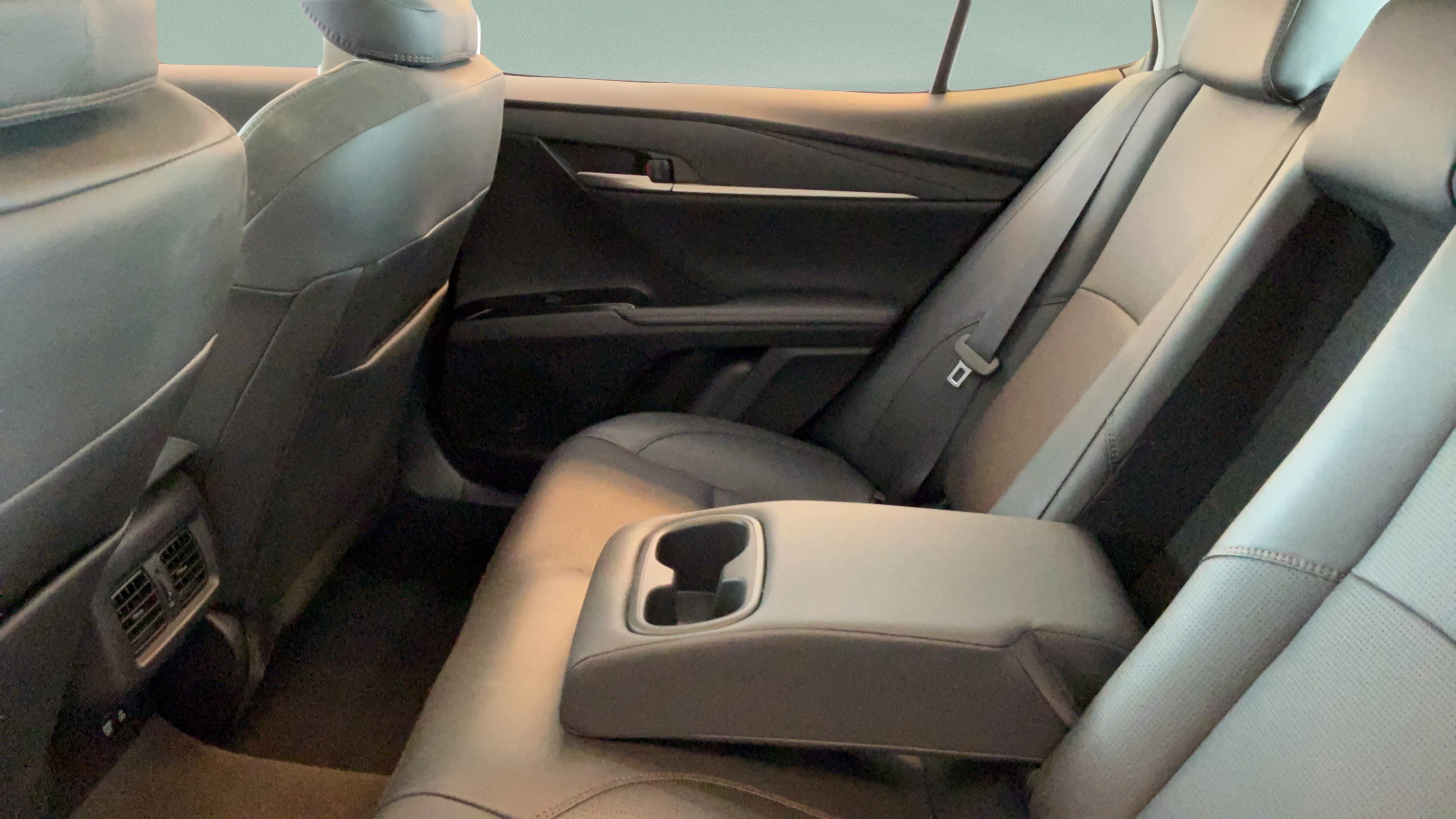 Certified 2025 Toyota Camry XLE w/ Premium Plus Package FWD image 28