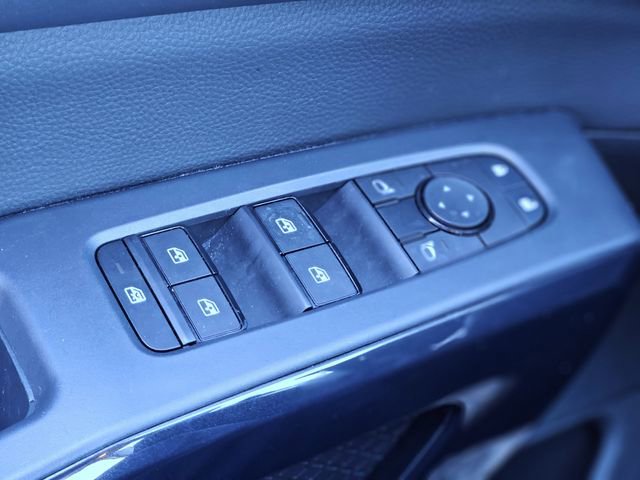 Used 2024 Nissan Pathfinder SV image 21