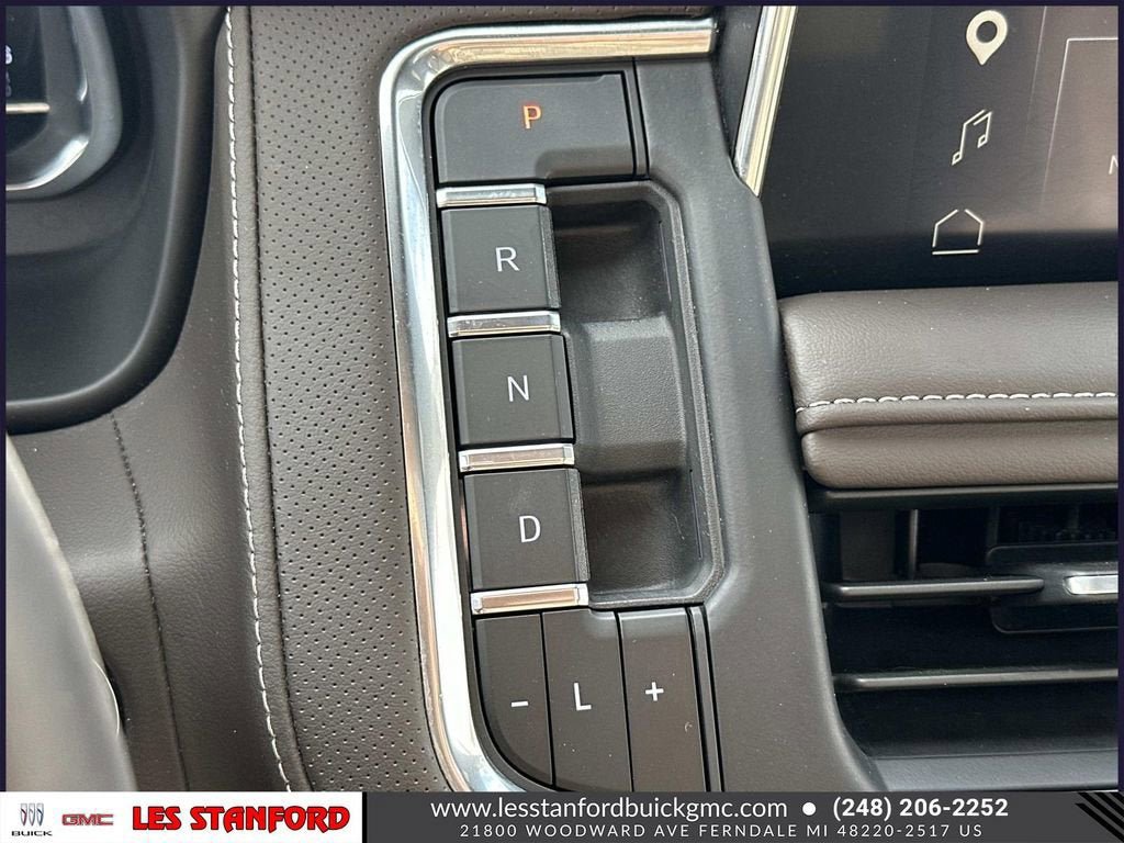 Used 2023 GMC Yukon XL SLT w/ SLT Premium Package AWD/4WD image 30