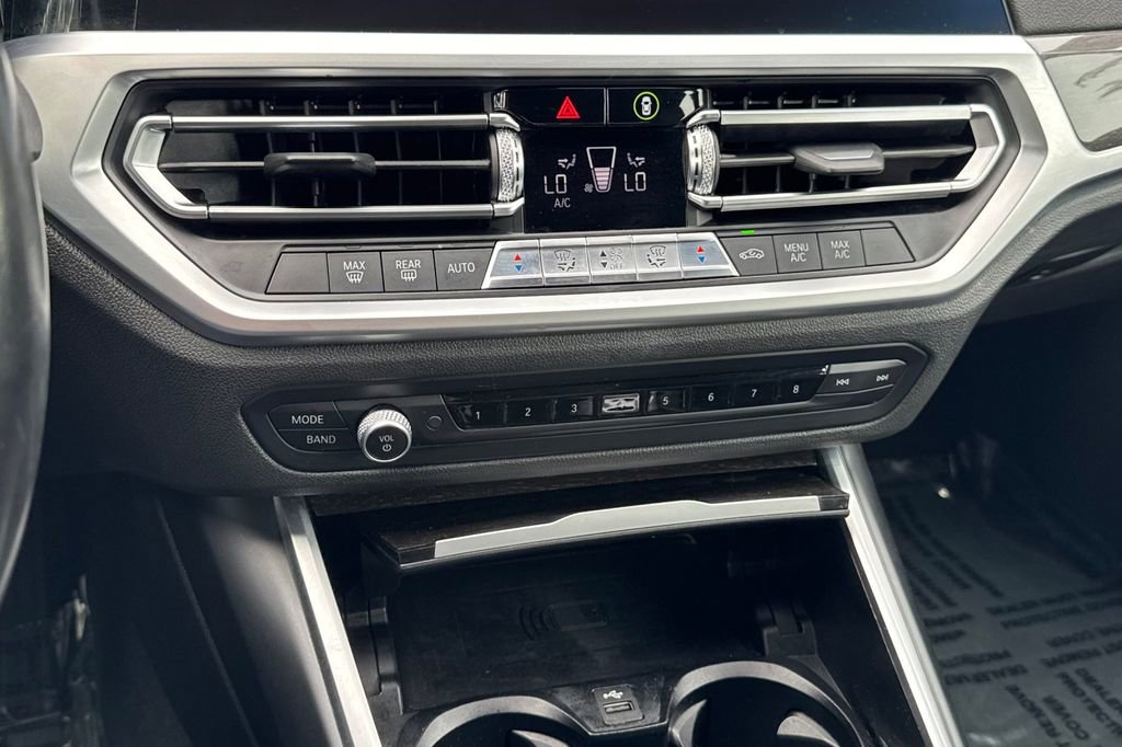 Used 2020 BMW 330i Sedan w/ M Sport Package RWD image 22