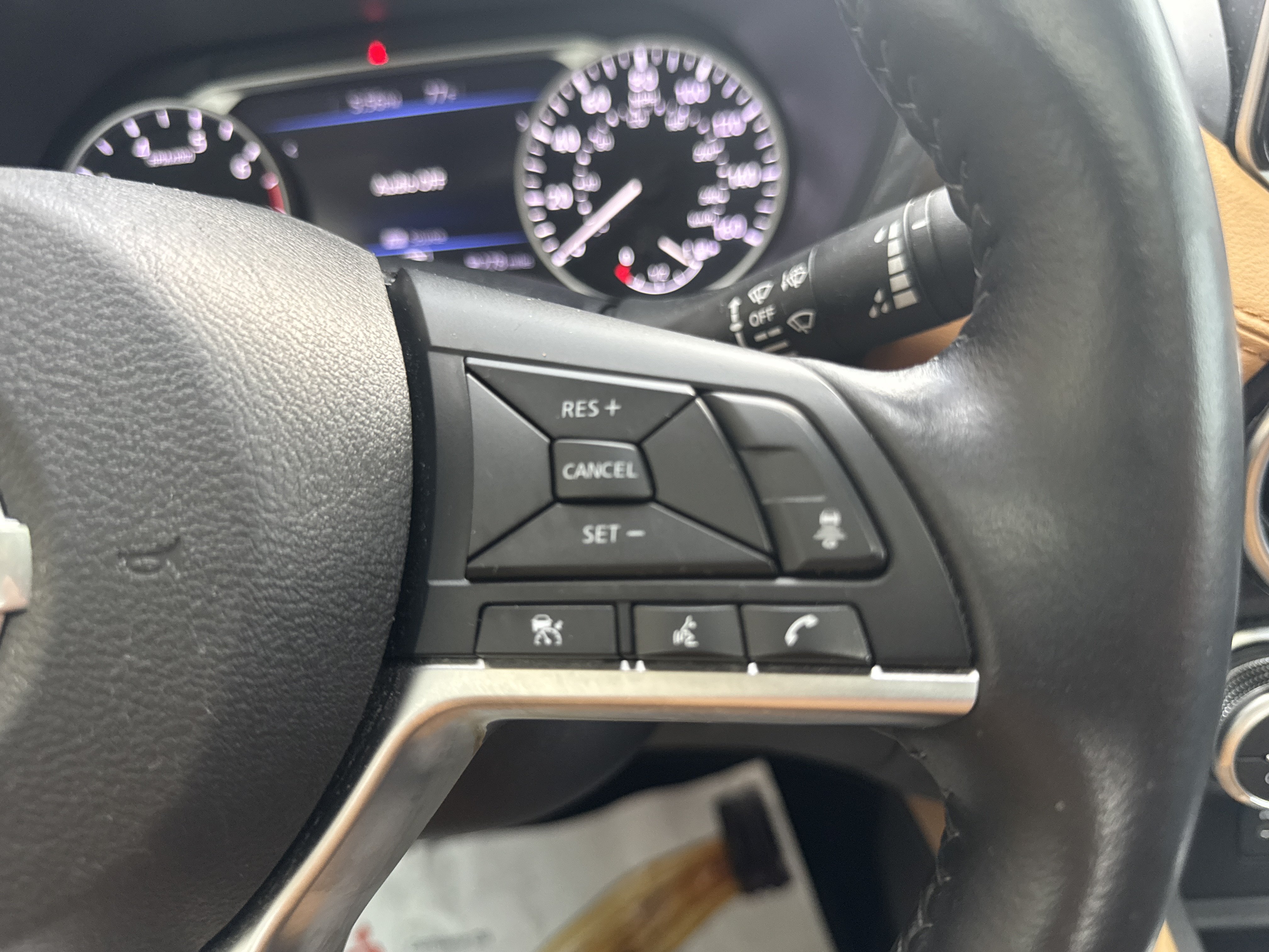Used 2023 Nissan Sentra SV w/ SV Premium Package FWD image 18