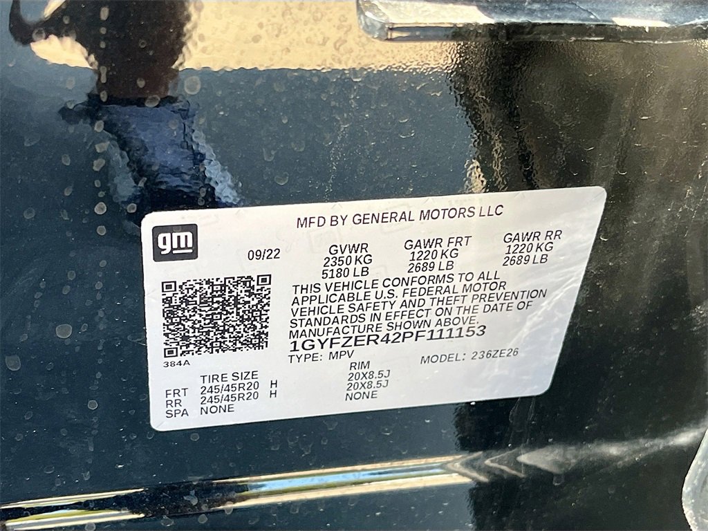 Used 2023 Cadillac XT4 Sport w/ Cold Weather Package image 32