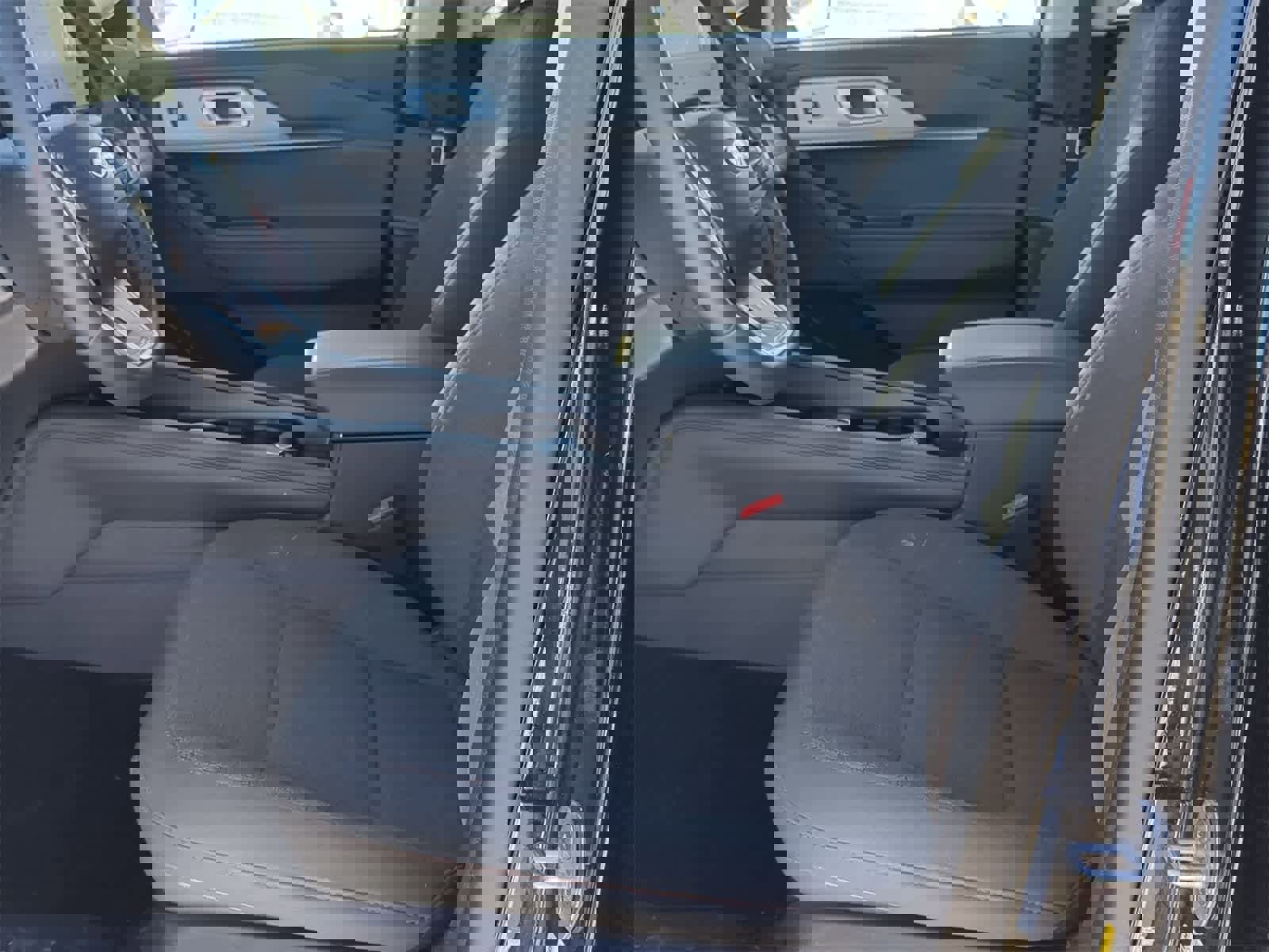 Used 2025 Ford Explorer Active image 23