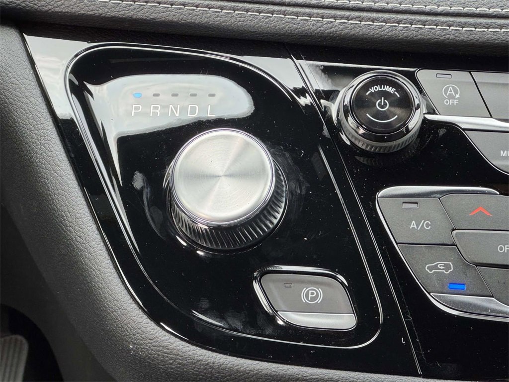 New 2026 Chrysler Pacifica Select image 20
