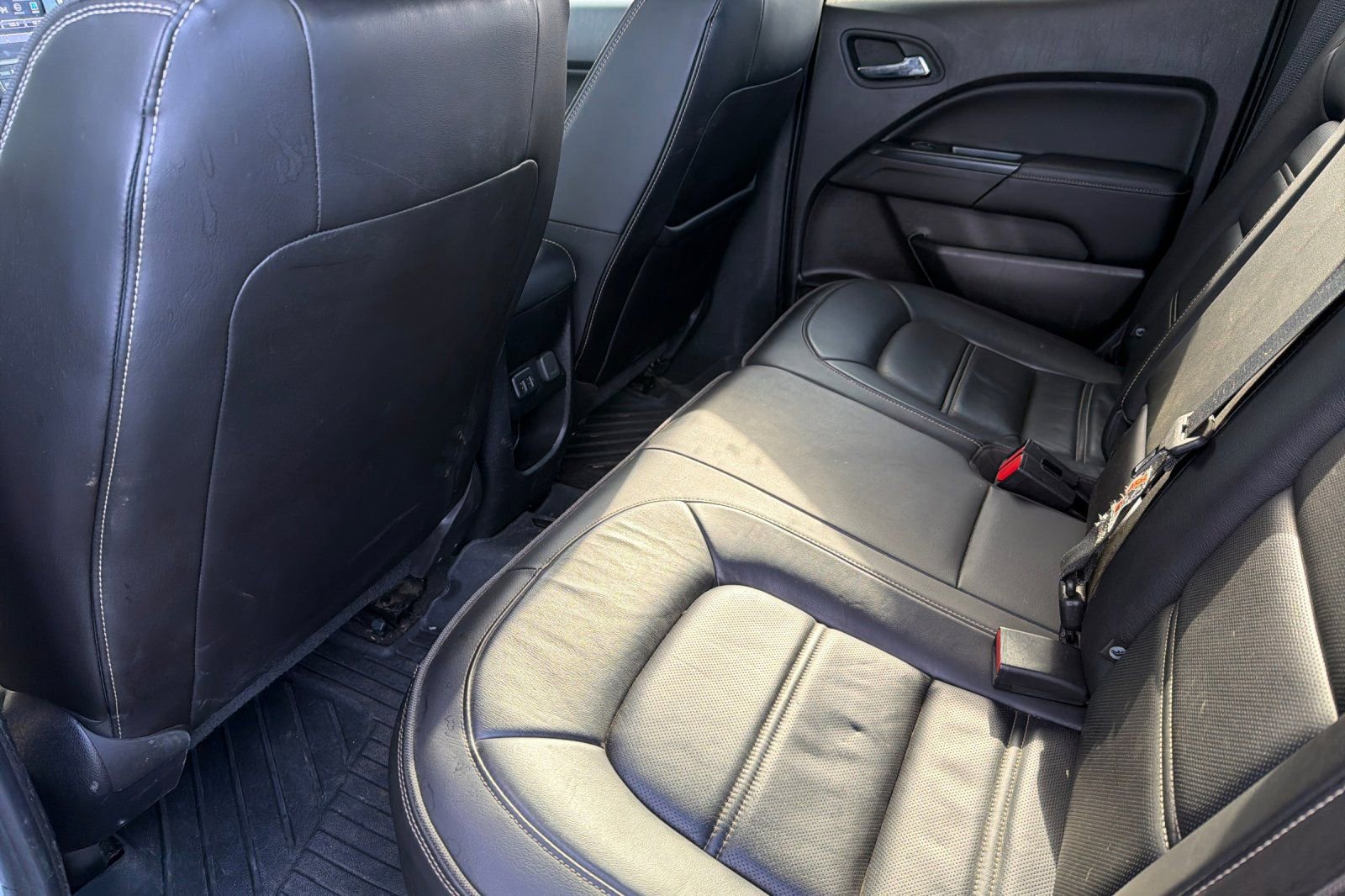 Used 2018 GMC Canyon Denali image 8