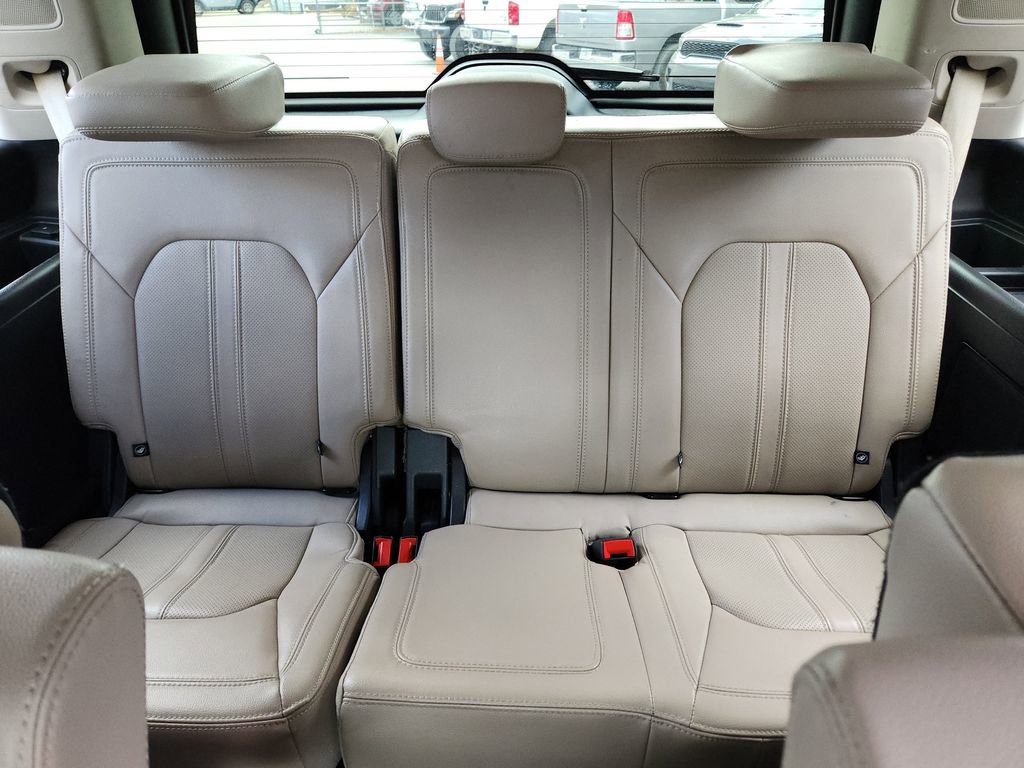 Used 2023 Ford Expedition Limited image 17