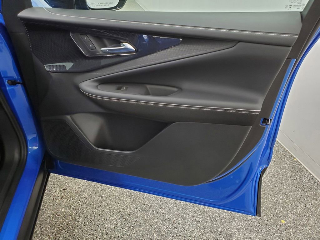 Used 2025 Chevrolet Blazer EV LT FWD image 23