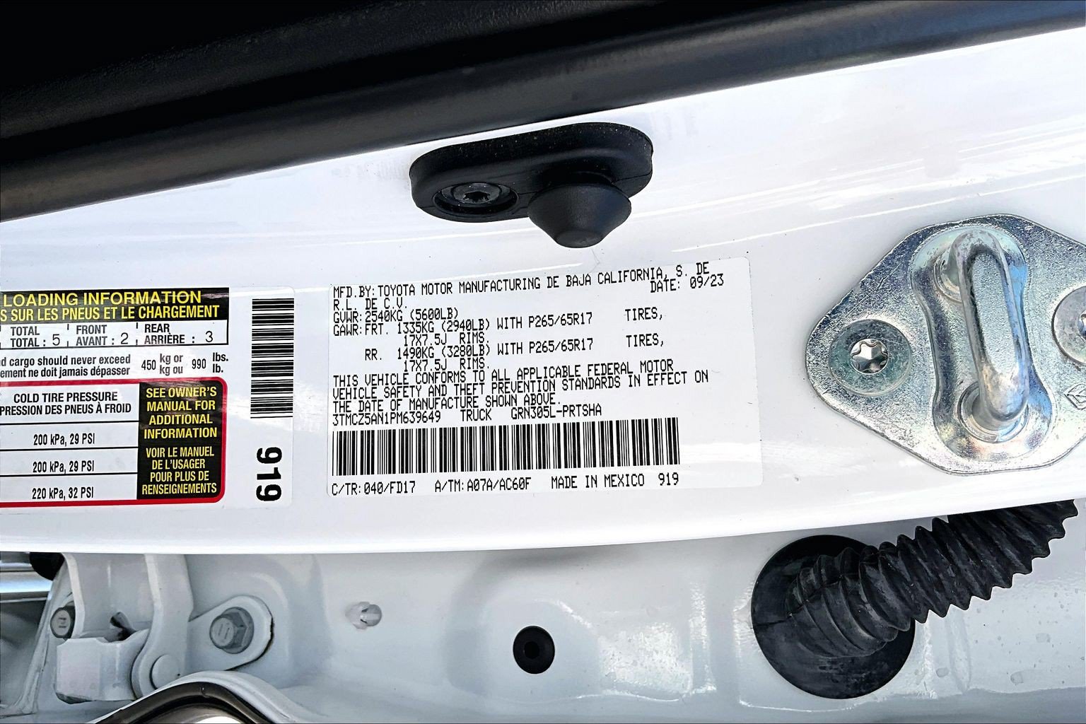 Used 2023 Toyota Tacoma TRD Sport AWD/4WD image 34
