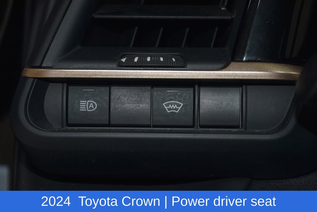 Used 2024 Toyota Crown AWD/4WD image 9
