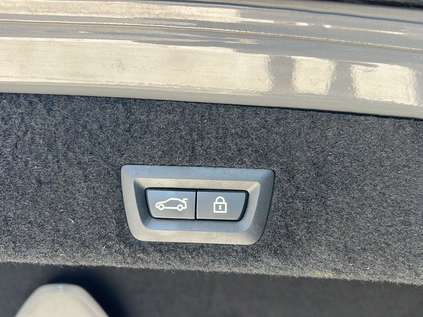 Used 2020 BMW 740i image 36