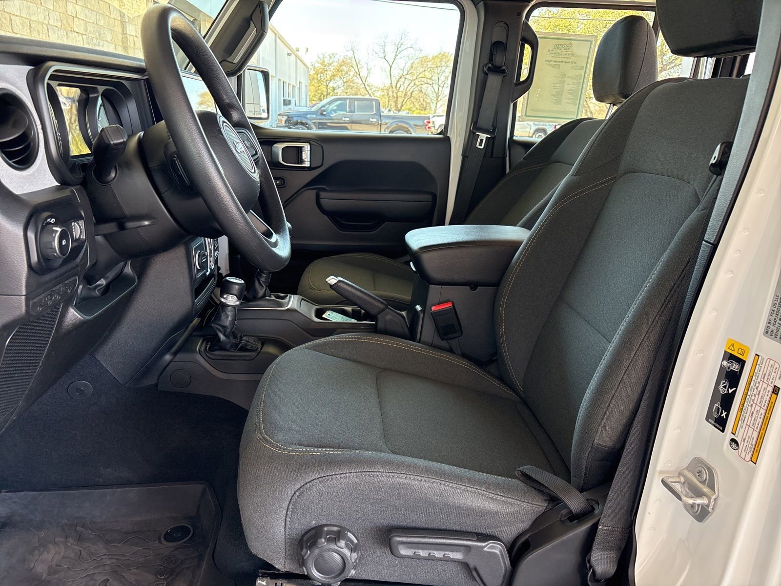 Used 2025 Jeep Wrangler Unlimited Sport AWD/4WD image 12
