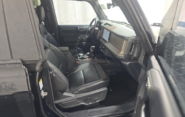 Used 2025 Ford Bronco Outer Banks AWD/4WD image 7