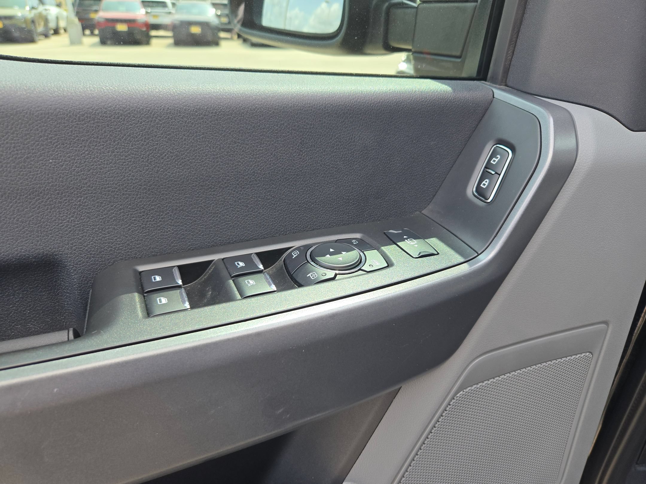 Used 2024 Ford F350 XLT AWD/4WD image 13