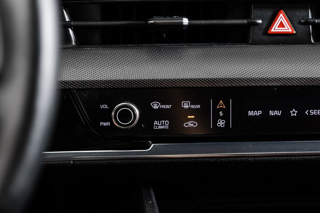 Used 2024 Kia Sportage SX image 25